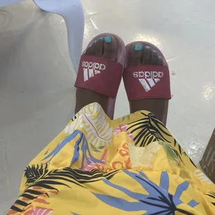 Kid's jelly pedicure