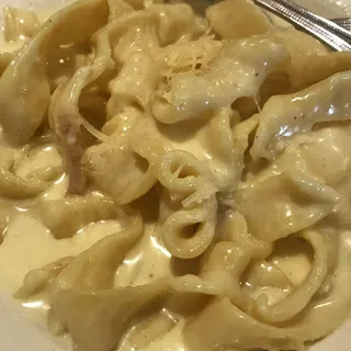 Alfredo Garlic Pasta Lunch Special