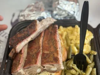 No Sauce’s Smokehouse BBQ