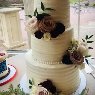 3 tier wedding cake for 150 guests