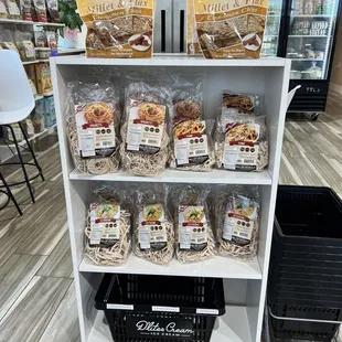Keto/low-carb snacks &amp; products galore!!