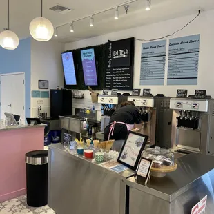 Main bar