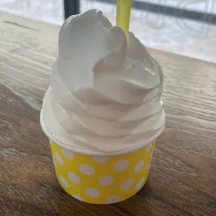 Small vanilla cup