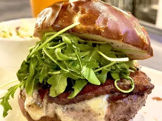 Willy’s On The Water