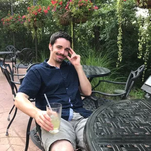 Hanging at the D'Nile bar enjoying great drinks and great company.