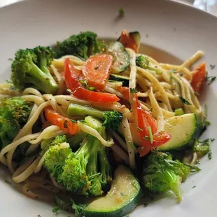 Linguini Primavera no cheese