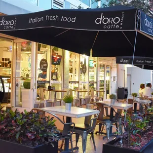 D&apos;Oro Caffe Restaurant