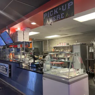 the interior of a fast food restaurant