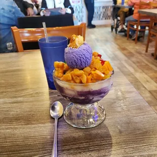 Halo-halo