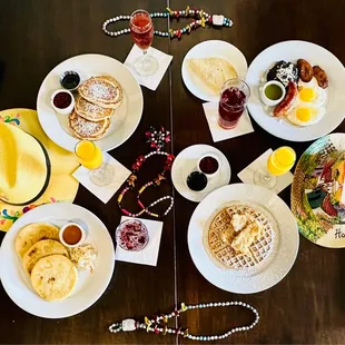 All breakfast plates
