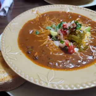 Turkey sausage and black bean chili. Excellent.