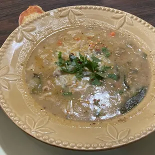Zuppa Toscana. (Italian sausage, spinach and potato) excellent.
