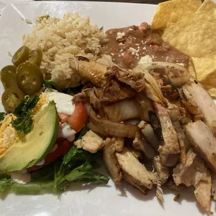 Chicken fajita, very good.