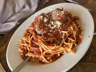 Farina's Winery & Cafe