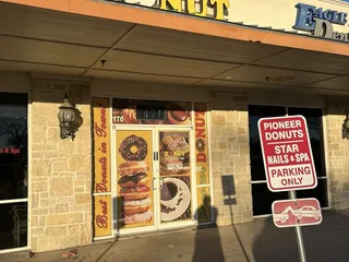 Pioneer Donuts