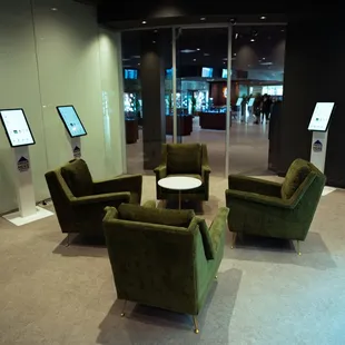 D2 Dispensary Cannabis Destination + Drive Thru offers a VIP experience for AZ Medical Patients.