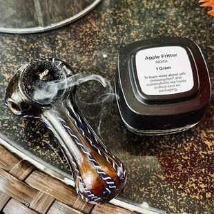 Magma Sugar Wax Apple Fritter (Indica) THC: 64.590% CBD: 0.150%