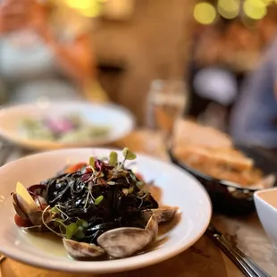 Tagliolini Neri alle Vongole