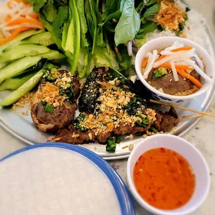 Rice paper, sauces and course 2-5