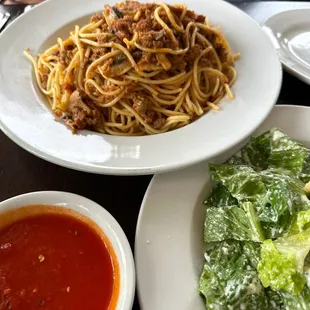 Spagatti Bolognese &amp; Caesar Salad