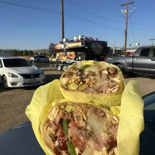 Atómica Breakfast burrito