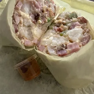 Atómica breakfast burrito