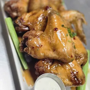 food, chicken wings and fried chicken, fried chicken wings, fried chicken, poultry, bbq chicken, chicken, bbq wings, chicken wings