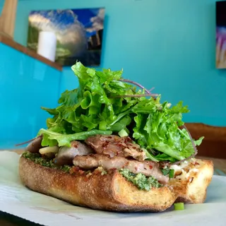 Garlic-Chile Ahi Bun