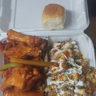 Buffalo Hot  wings w/ loaded fries