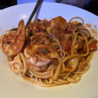 Pasta Fruitti di Mare**
