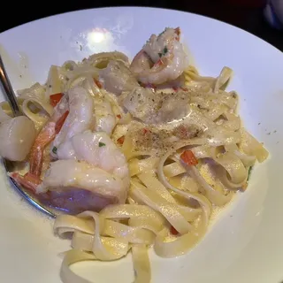 Seafood Fettuccini