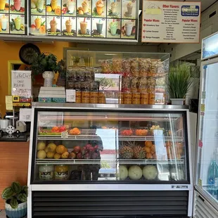 This place is so cute and has so many smoothie and snack options.