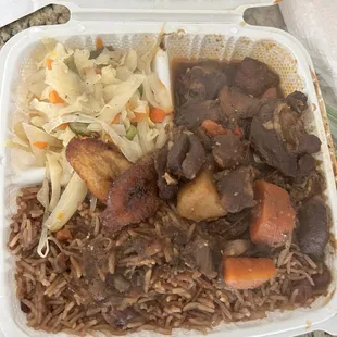 Brown stew chicken entree