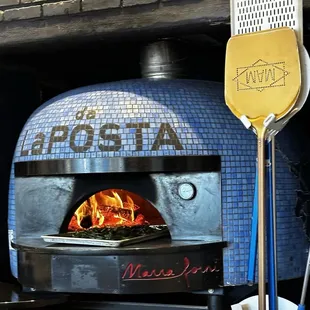 The Crackling Fire inside the Oven @ da LaPosta in Newton MA. The Margherita Voted The Best Pizza in Boston @ 2023 Boston Pizza Festival