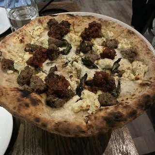Meatball Pizza