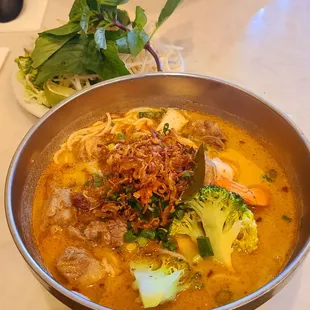 Thai noodle soup