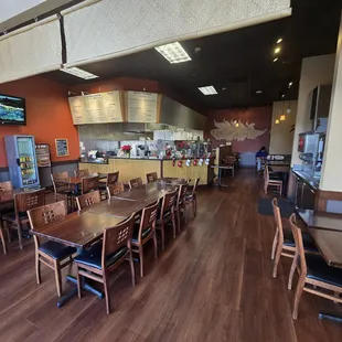 Clean restaurant!! Beat the lunch rush!!