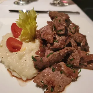 Calf Liver "Veneziana" with Polenta*