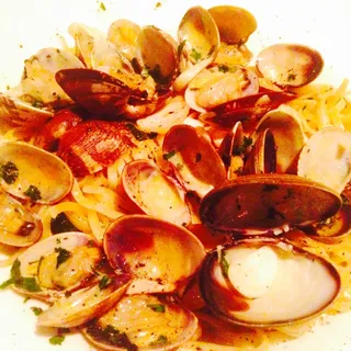 Linguine with Clams Lunch