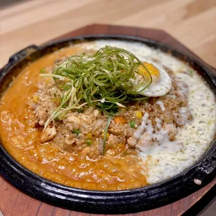 Chicken pan rice with sweet and savory cheese sauce