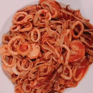 Misto di Pesce al "Jimmy V" con Fettuccine Integrale