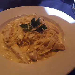 Fettuccine Alfredo
