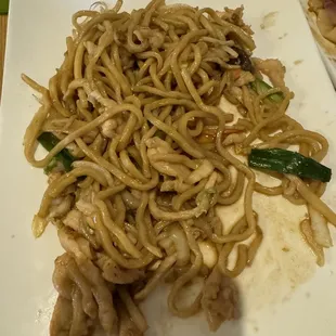 Chicken Lo Mein