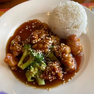 Sesame chicken lunch