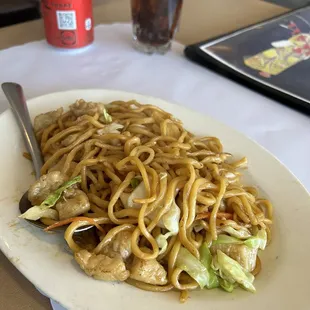 Noodle: chicken, chow mein