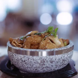 Braised Fish with Tofu Claypot