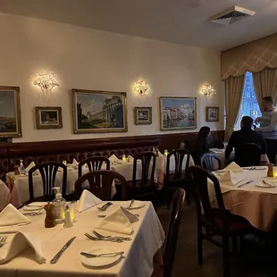 I love the italian art.