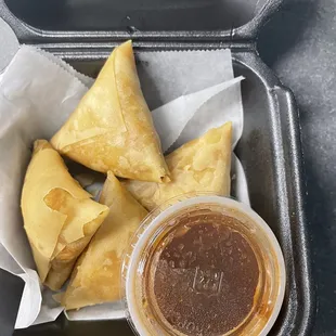 4 Pieces Samosa