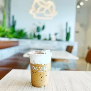 Da Vien Coffee | www.moniquedao.com