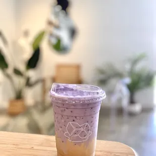 IG: @nom.noms.only | ube coffee